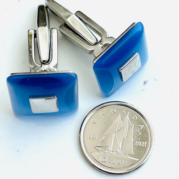 Gorgeous Blue Cufflinks - Picture 2 of 2